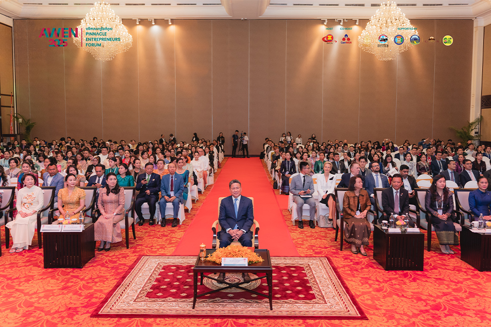 Chanthol addressed the opening of the 2025 Pinnacle Entrepreneur Forum (PEF) and AWEN Award on November 21. Supplied