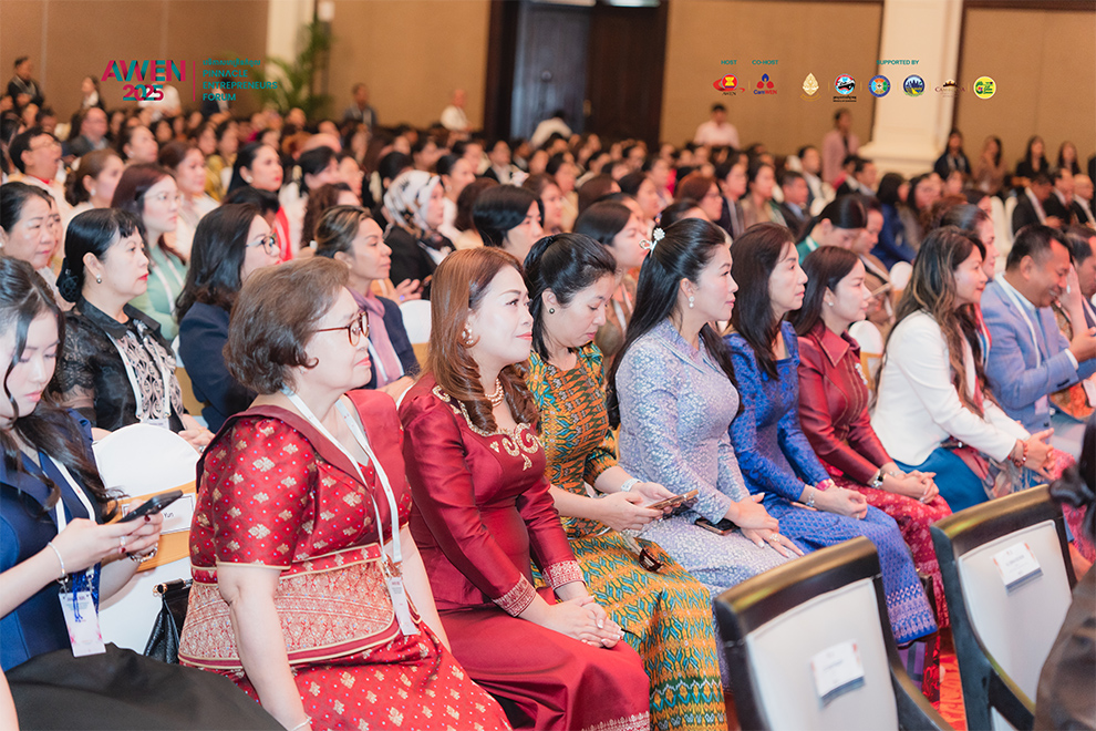ASEAN women entrepreneurs participate the ASEAN Women Entrepreneurs Network (AWEN) event in Phnom Penh. Supplied