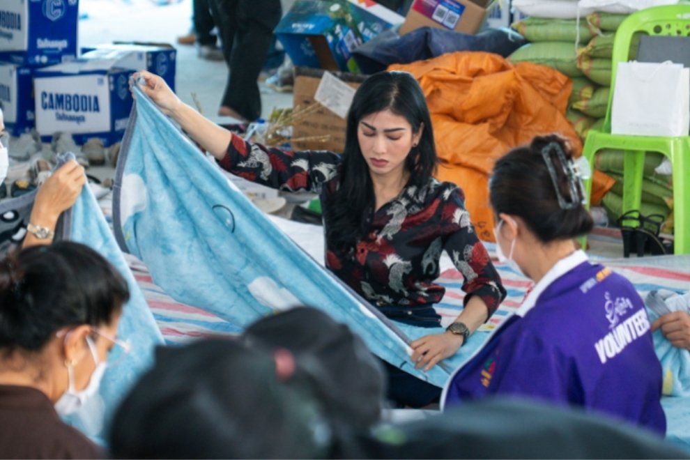 This generous act reflects the unbreakable spirit of solidarity among Cambodian leaders, businesses and citizens during times of crisis.