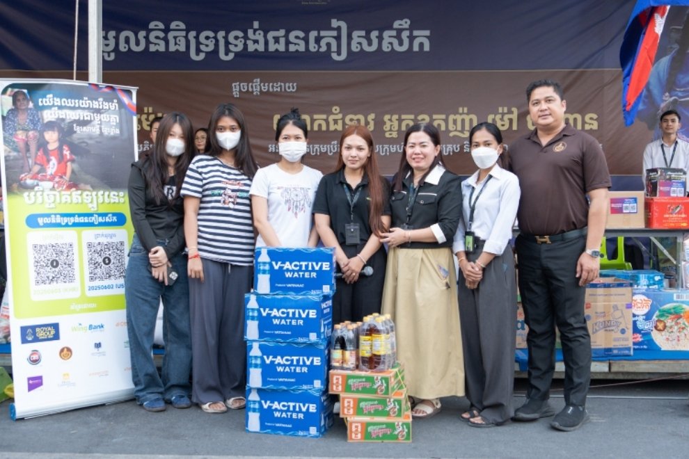 Their generous act reflects the unbreakable spirit of solidarity among Cambodian leaders, businesses and citizens during times of crisis. Supplied