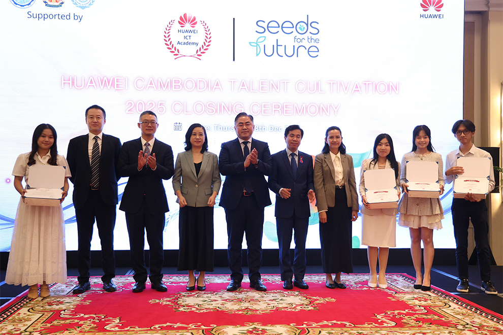 More than 500 students and 60 instructors applied to join the competition programmes, with over 300 students competing at the national level. Supplied