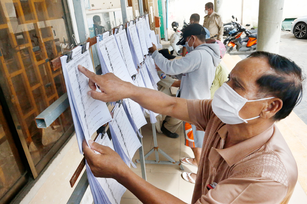 Observers signing up for national elections
