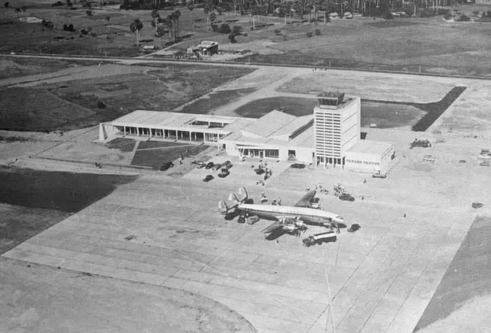 Pochentong Airport in the past. DC-Cam