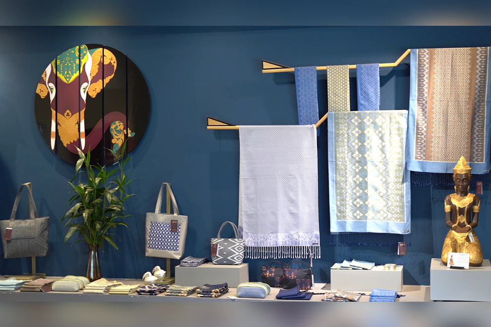 Products from the silk farm are displayed and sold at Artisans Angkor shops in Siem Reap and Phnom Penh, as well as at Siem Reap and Phnom Penh airports. Supplied