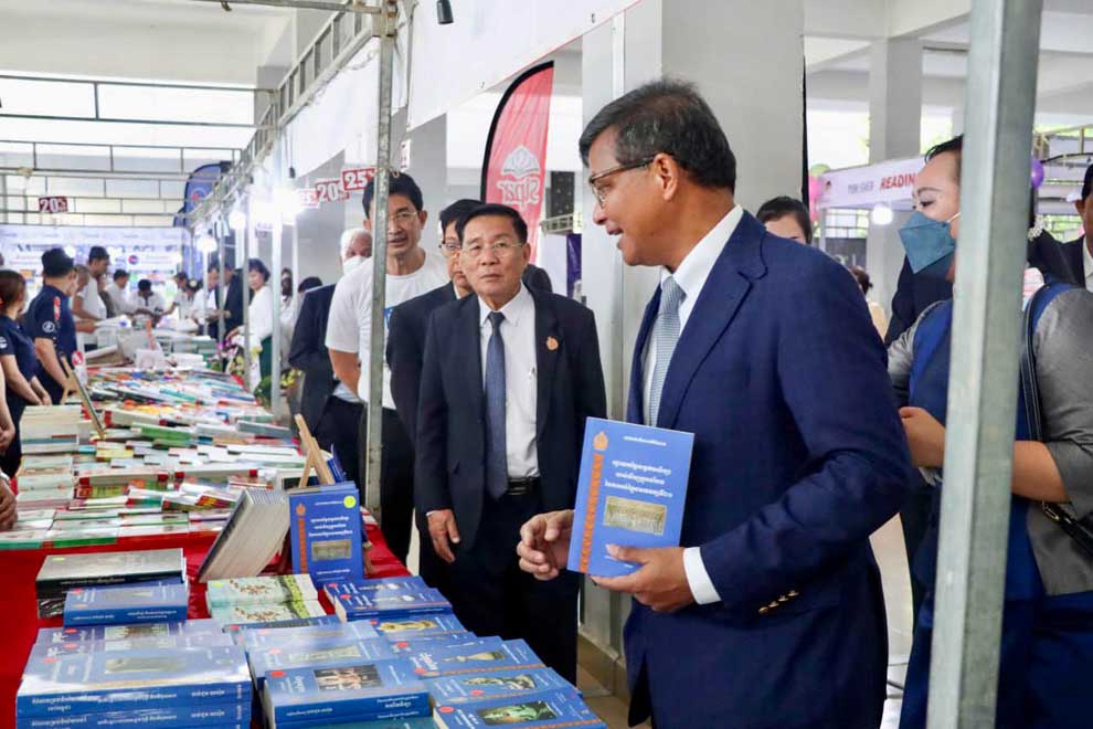 Education ministry calling for input into reading promotion