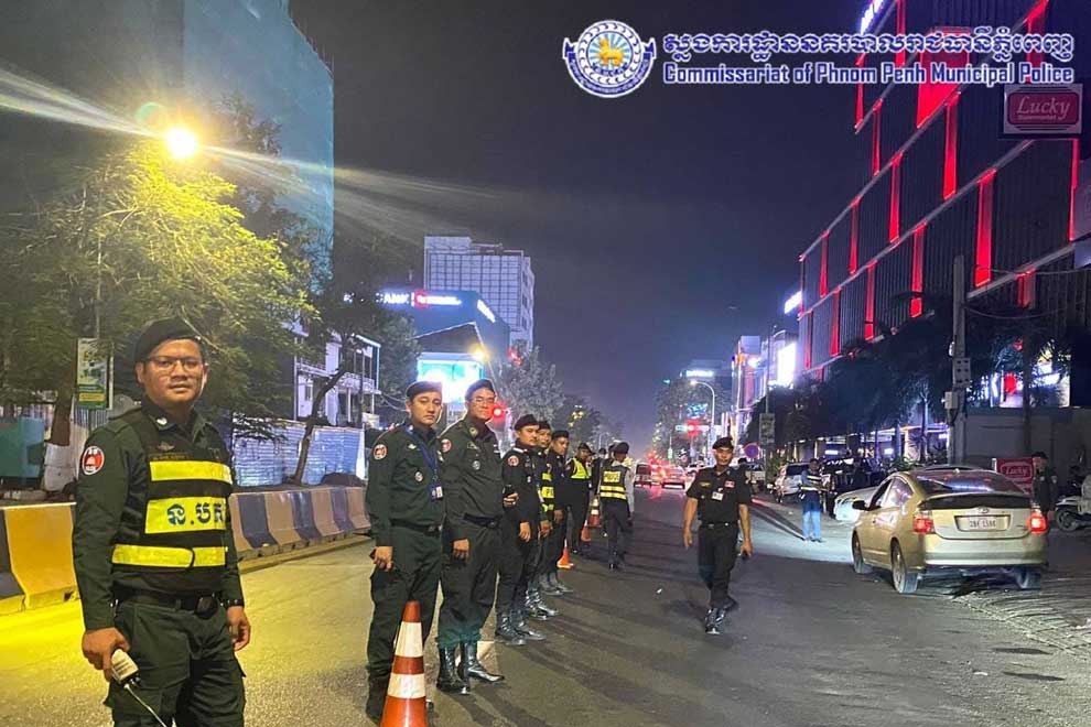 PM urges balance of safety and economy