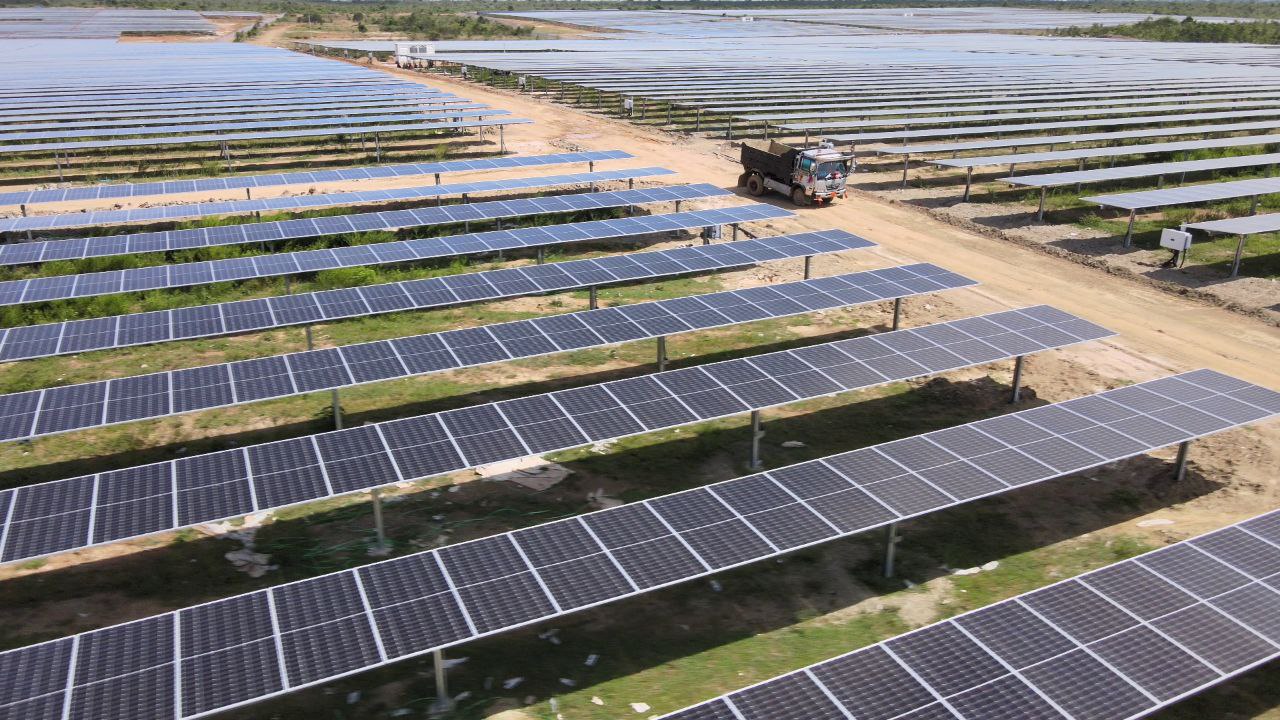 The project aligns with Cambodia’s Power Development Masterplan (2022–2040) and the national target of achieving 70 percent renewable energy by 2030. Supplied