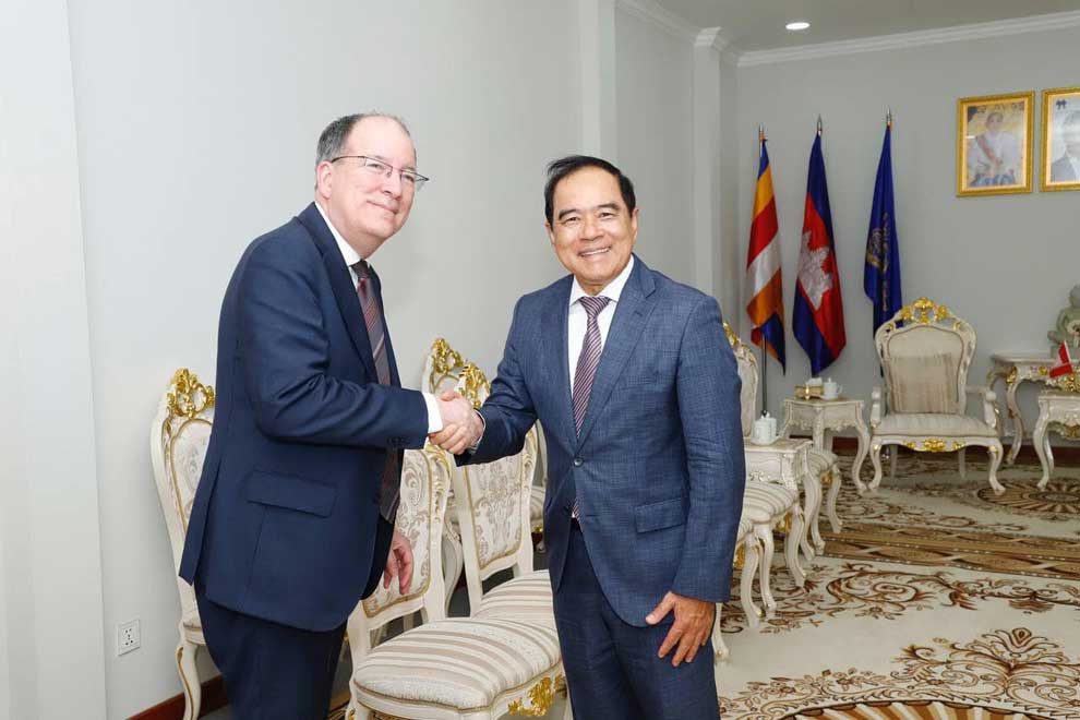 Canada lends aid to mine summit with $260K contribution