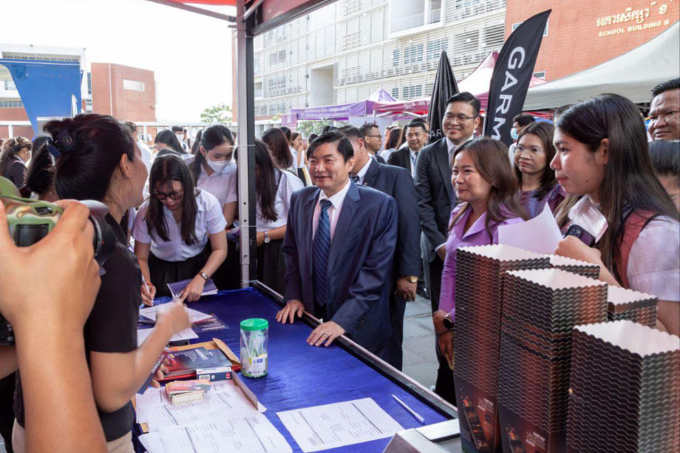 Sour: Studies should be based on job market