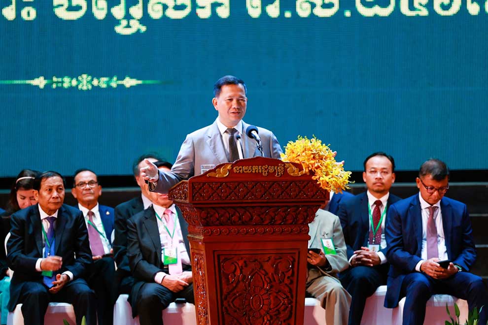 Manet stresses incremental reforms for sustainable development