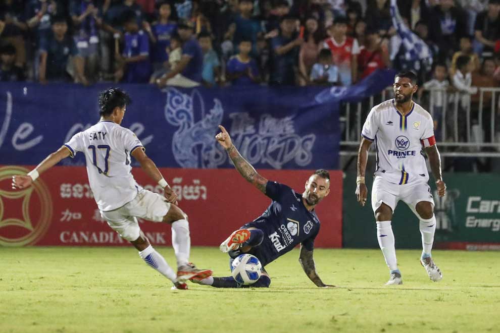 Injury time pearler secures win in seven-goal CPL thriller