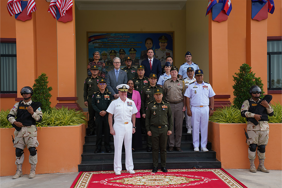 Defence minister Tea Seiha welcomed Admiral Paparo for a courtesy call and working discussion, coinciding with the visit of the US warship USS Cincinnati (LCS 20) to Ream Naval Base in Preah Sihanouk province. Hong Raksmey 
