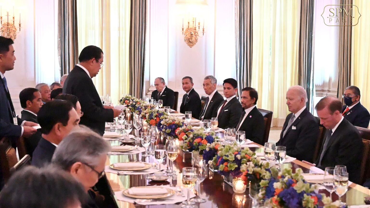 Prime Minister Hun Sen invites US president to attend summit in Cambodia