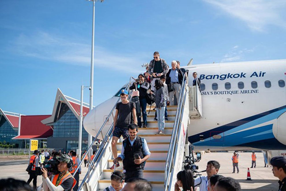 Private sector voice support for international flights to provincial airports