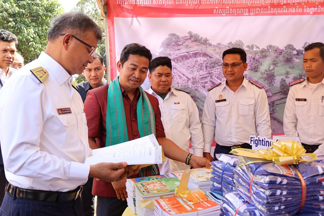 The multilingual education programme currently provides education to around 7,500 indigenous children from pre-school to Grade 3. Supplied