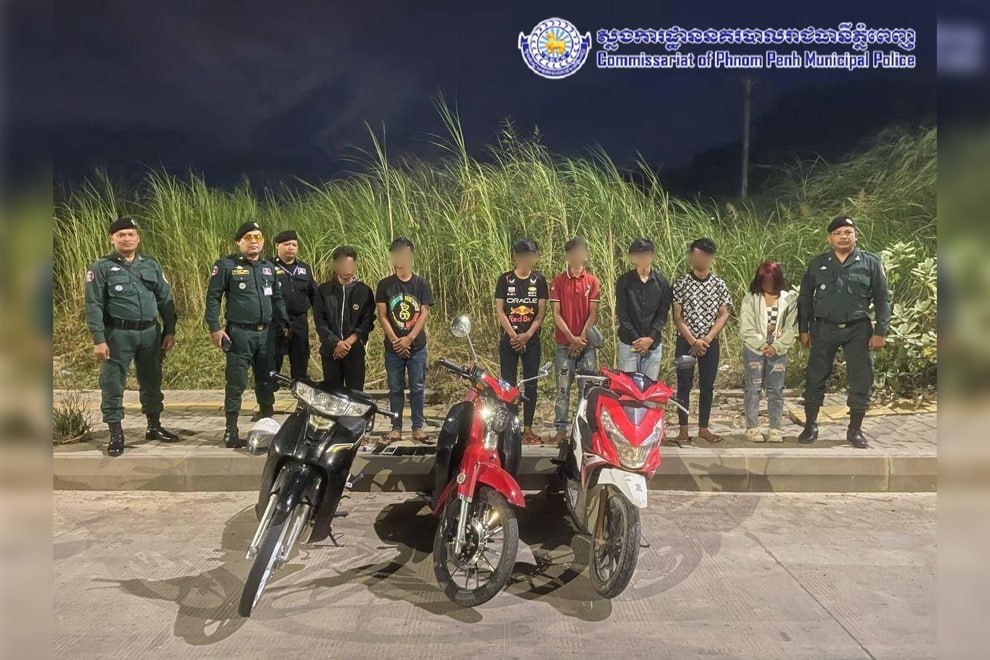 Top cop calls for increased police pressure on youth gangs