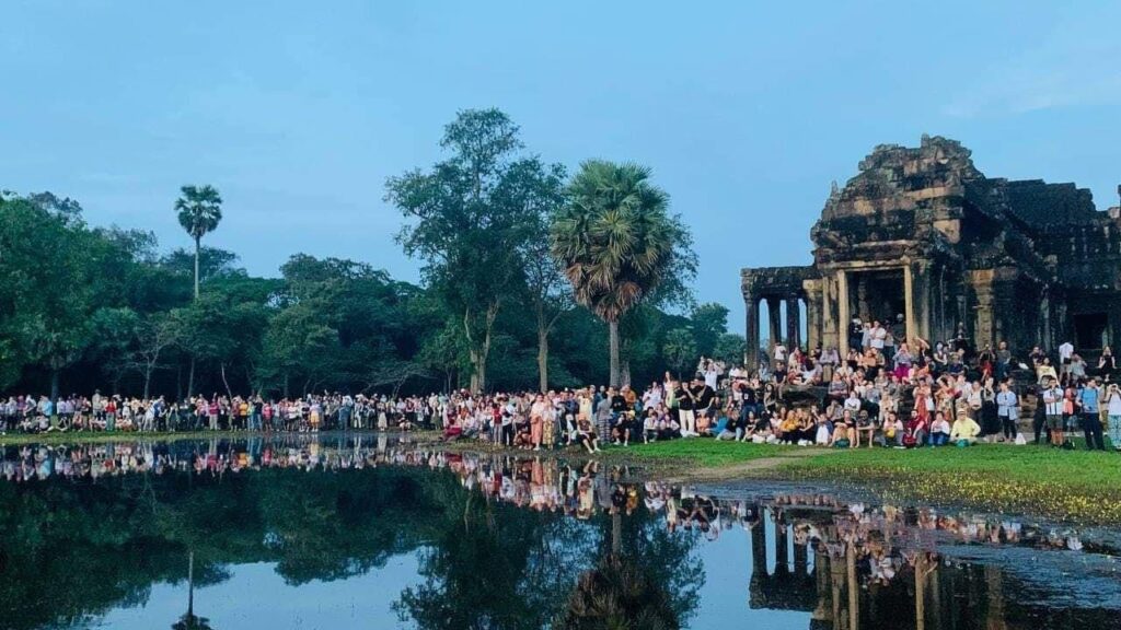 Up to 800K tourists travelling the Kingdom