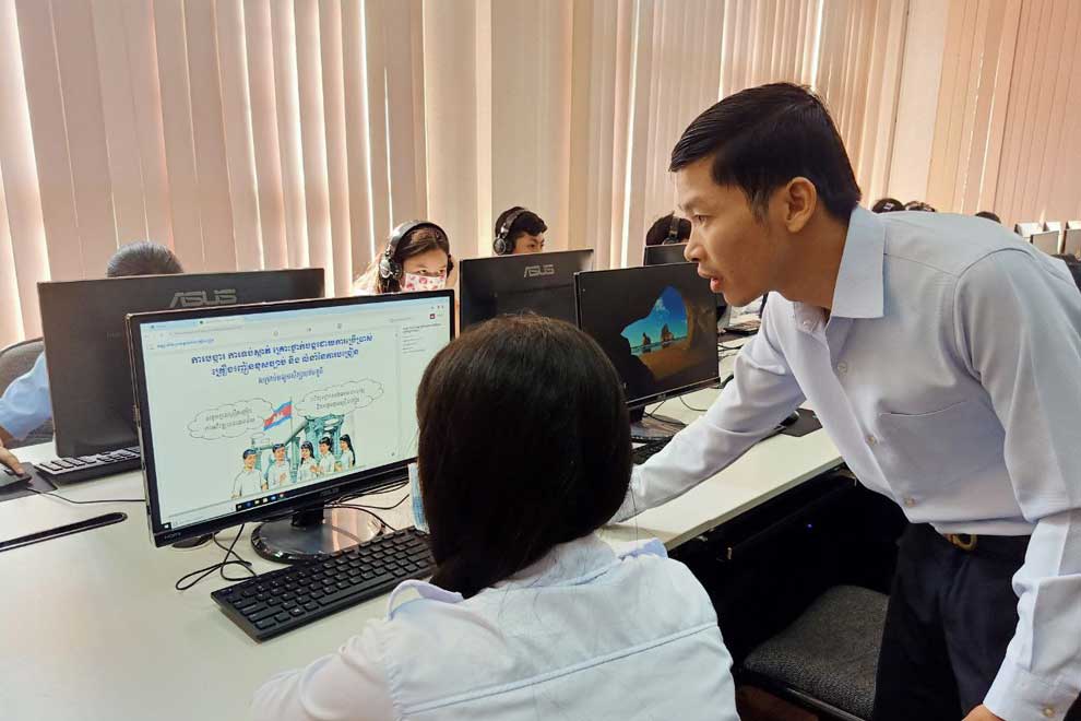 Cambodia's first anti-drug library raises awareness among students