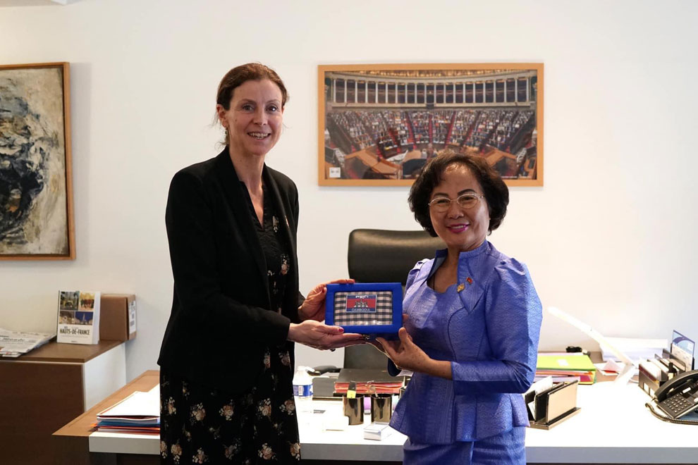French MP learns about Cambodia's social security fund