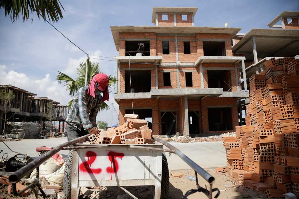 Regulator responds to surge in 'foreclosure' complaints