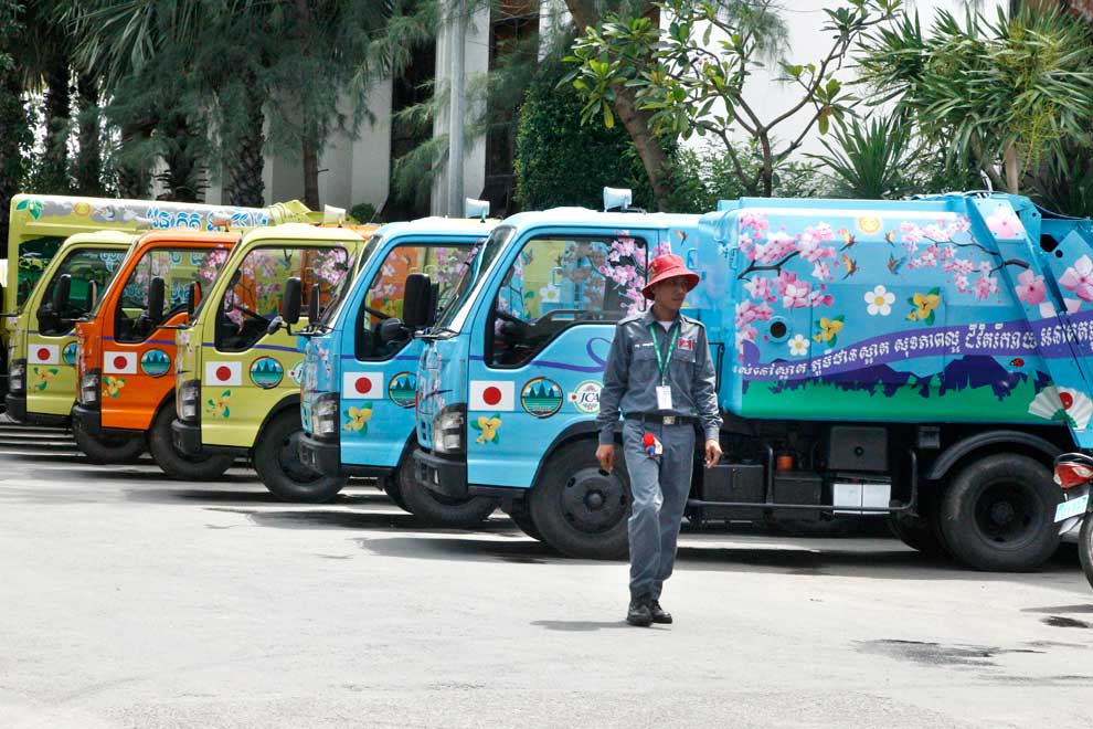 Japan donates fleet of new waste management trucks