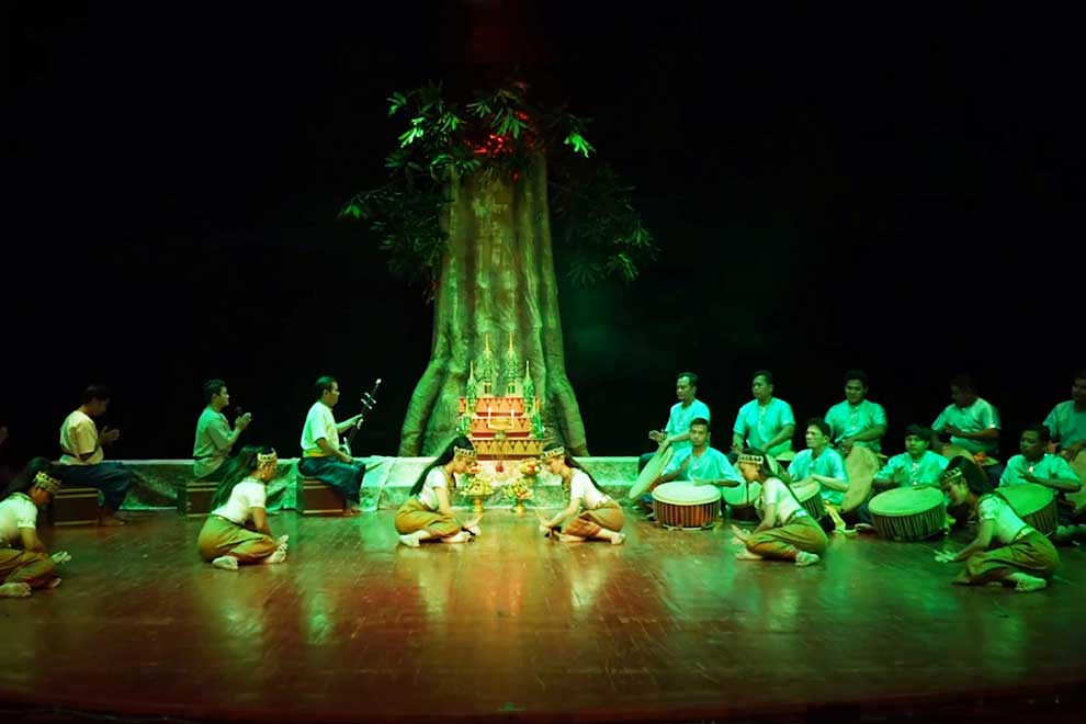 Monk on mission to revive yike theatre