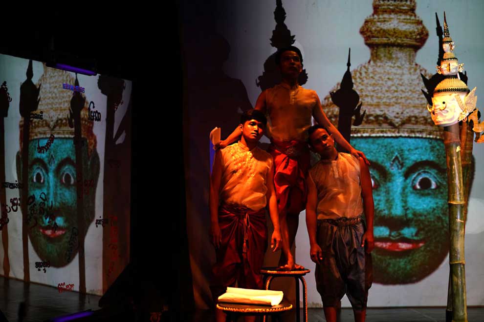 'Saker' blends tradition and technology