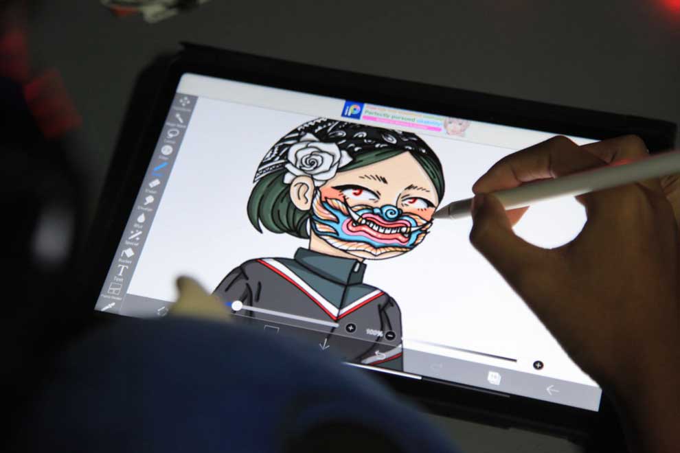 Young Battambang artist mastering digital world