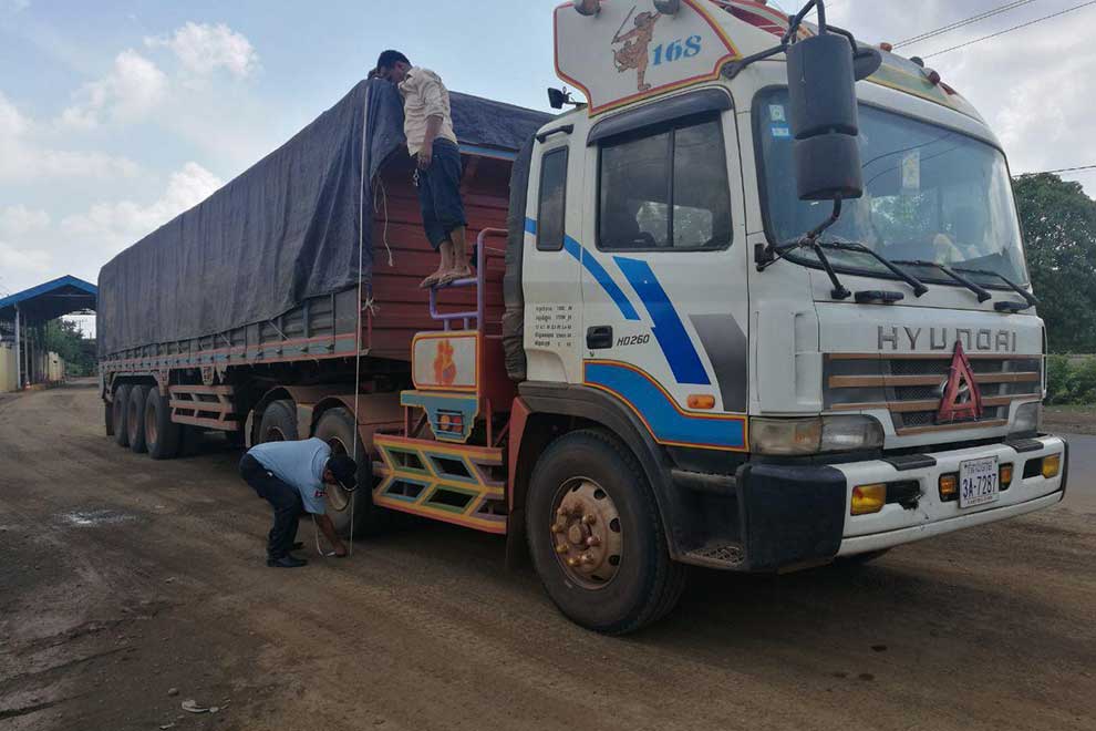 Battambang bans trucks over road damages