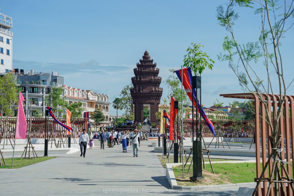 Battambang Independence Monument unveiled