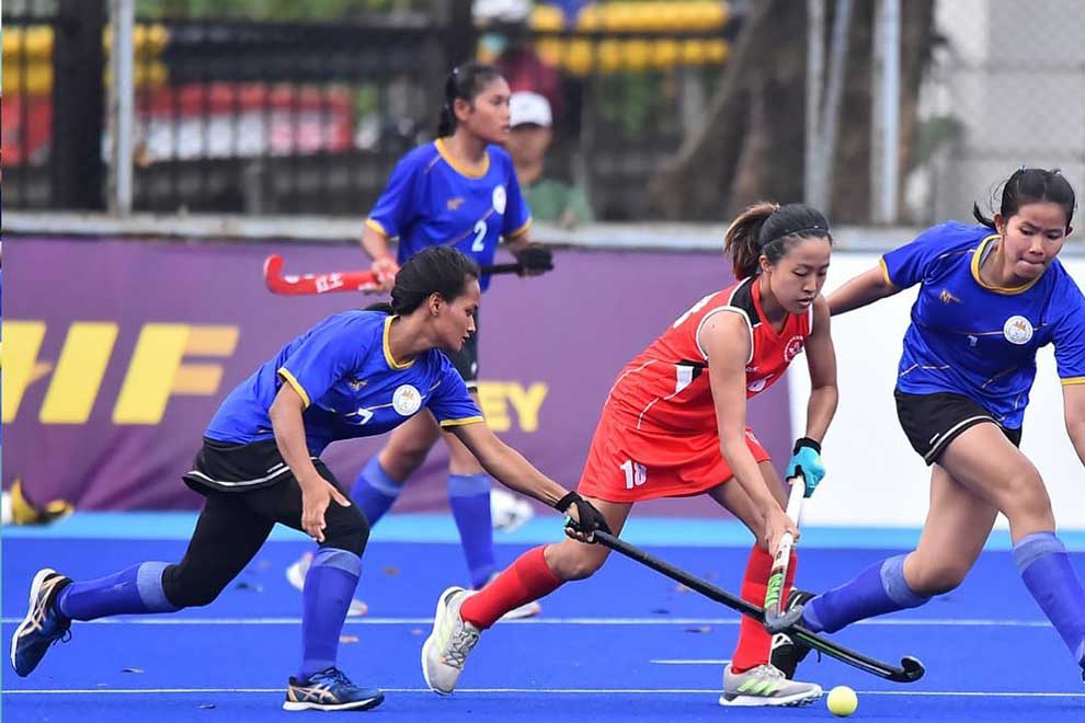 Hockey team not discouraged by early qualifying losses