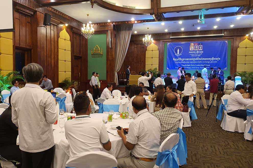 Candlelight Party emerges from meeting with plans to win votes at national election