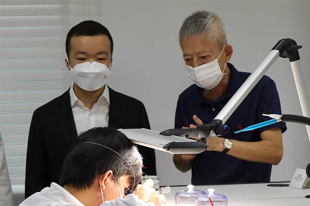 Swiss-style watchmaking taught in Kingdom