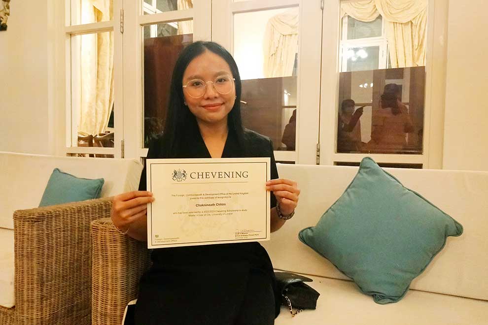 Scholarship winner tells secrets to success