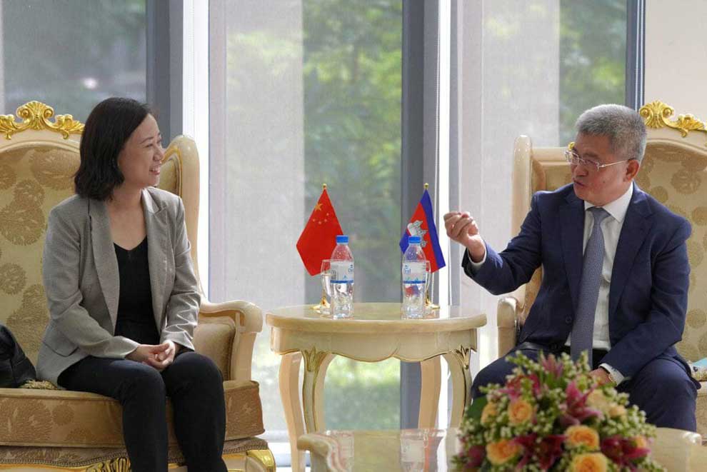 Chinese official pledges more investment