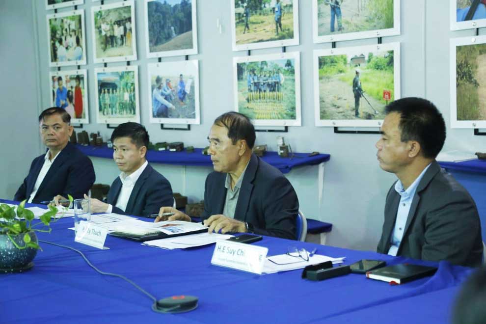 Ly Thuch meets Swiss agency