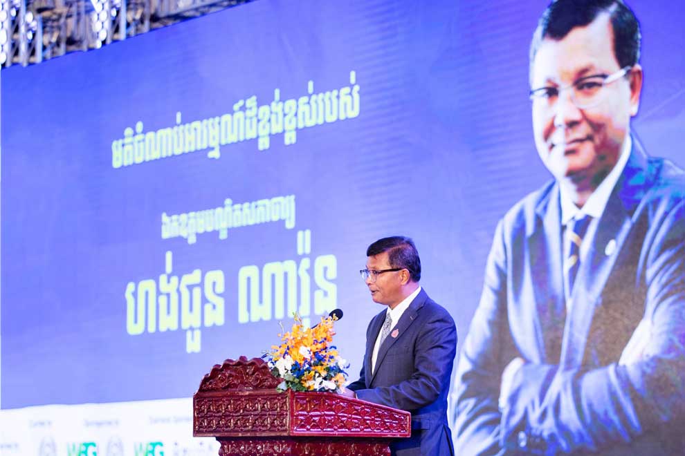 Private int'l schools to include Khmer language