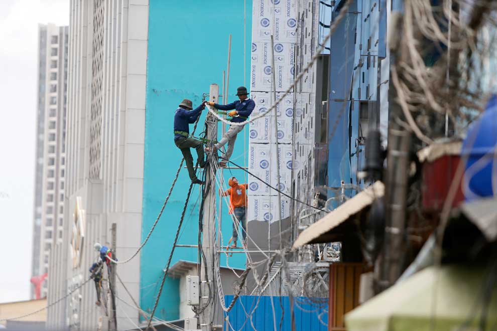 PM calls for 3-month trial of lower electricity tariffs