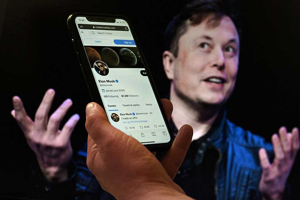 Elon Musk's move to buy Twitter in $43B takeover bid faces roadblocks