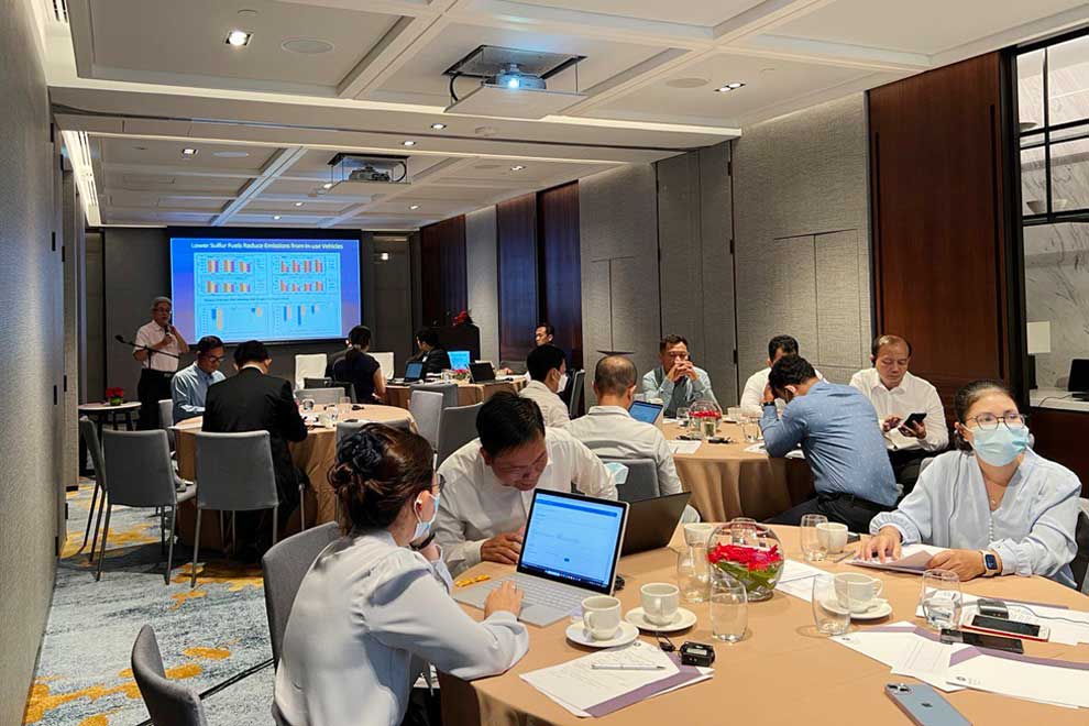 Emissions forum discuss means to cut air pollution