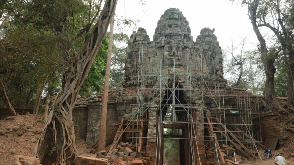 ANA: Angkor Thom western gate close to restoration