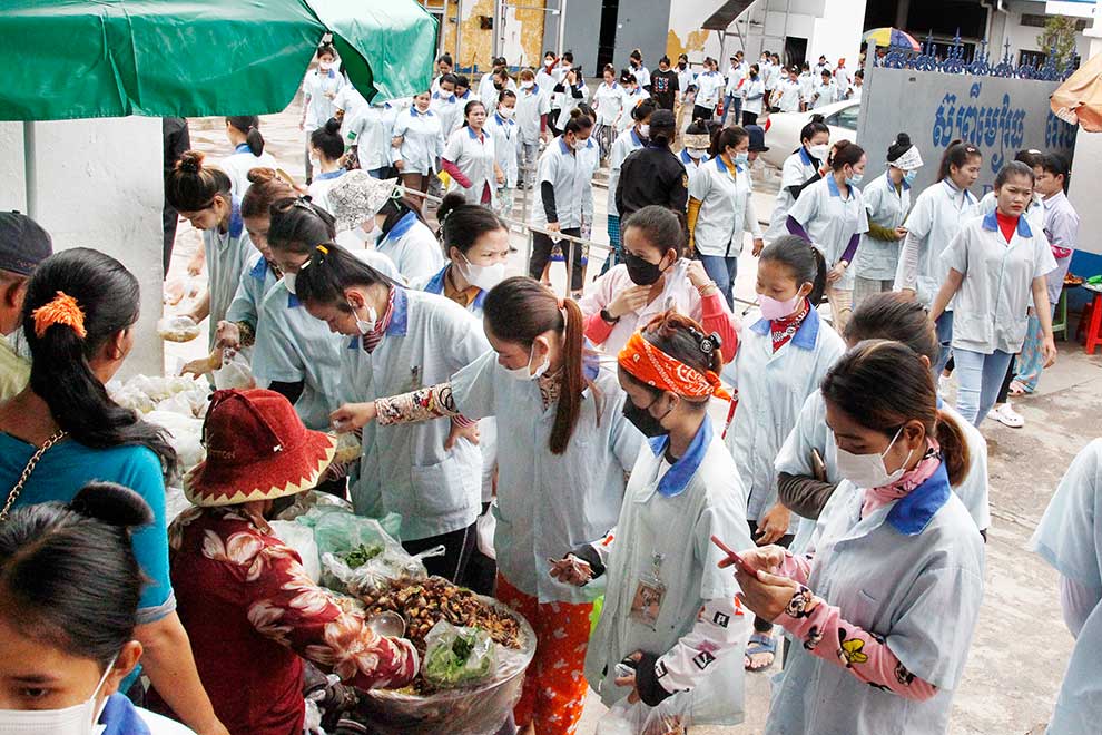 Workers' monthly minimum wage for 2023 raised to $200