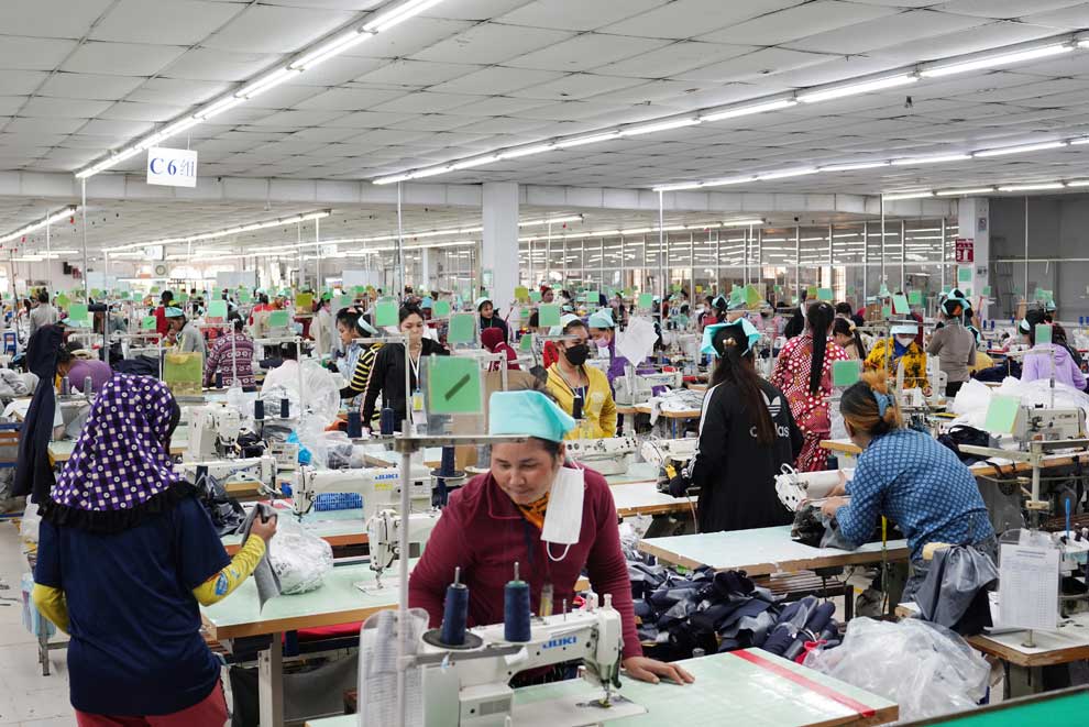 Slow global economy sees garment exports down 20% in seven months