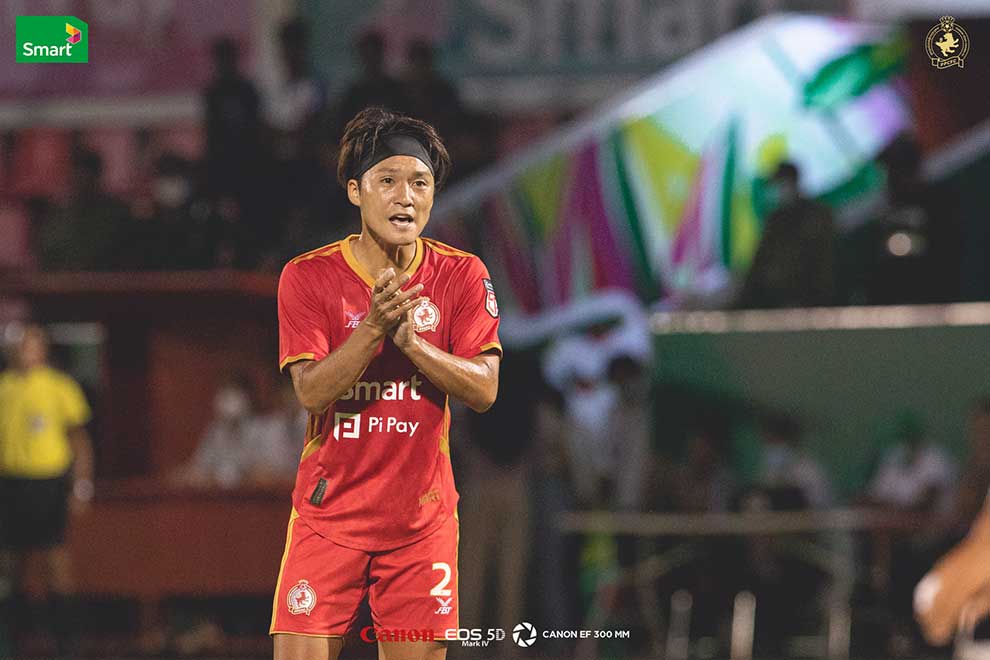 Crown end contract with Japanese defender