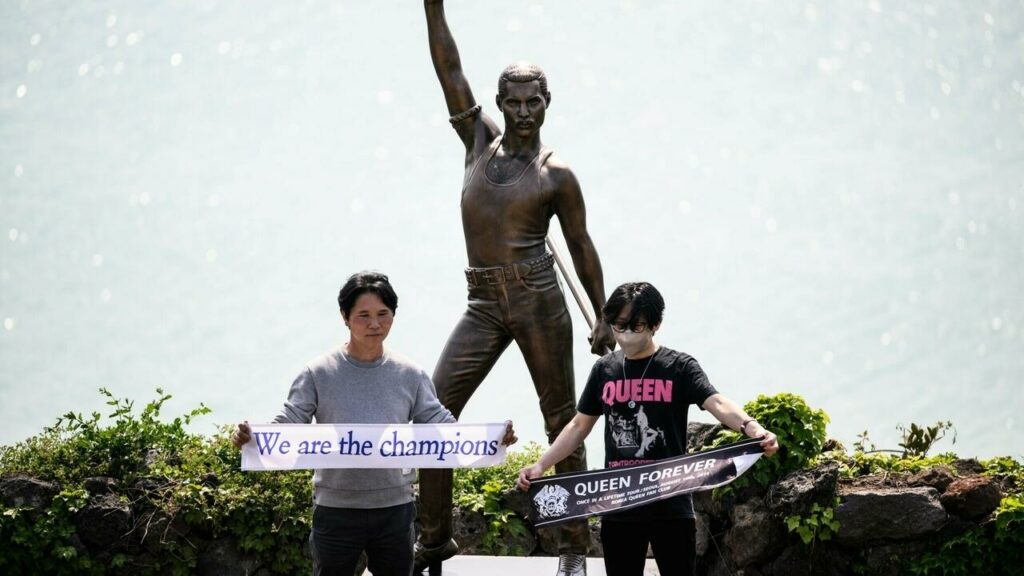 Jeju Freddy Mercury statue unveiled