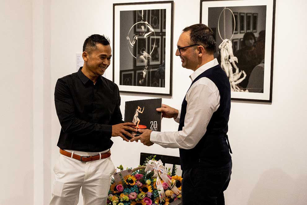 Retrospective shows circus magic