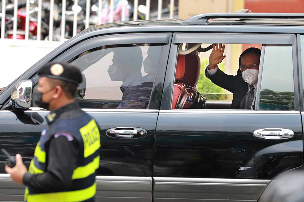 Sokha's defence decries progress in treason trial