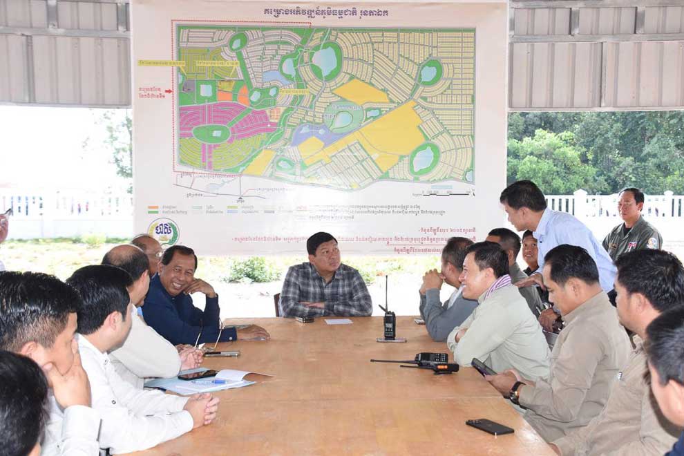 Land management minister urges protection of Angkor