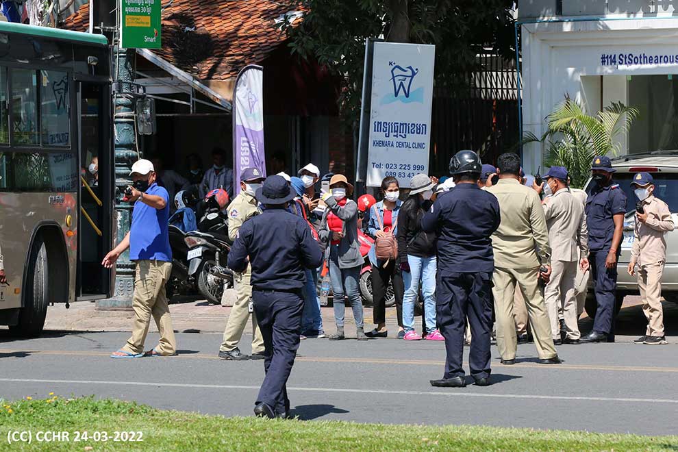 City Hall denies protesters' violence