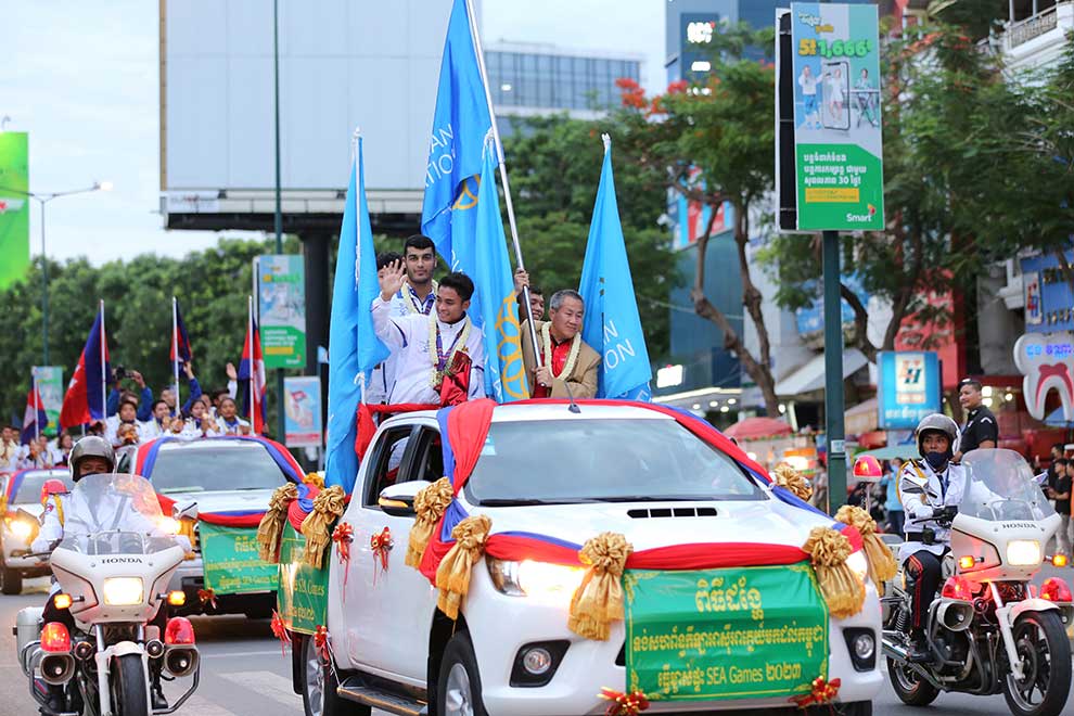 PM: SEA Games flag and record medal tally historic turning points for Kingdom